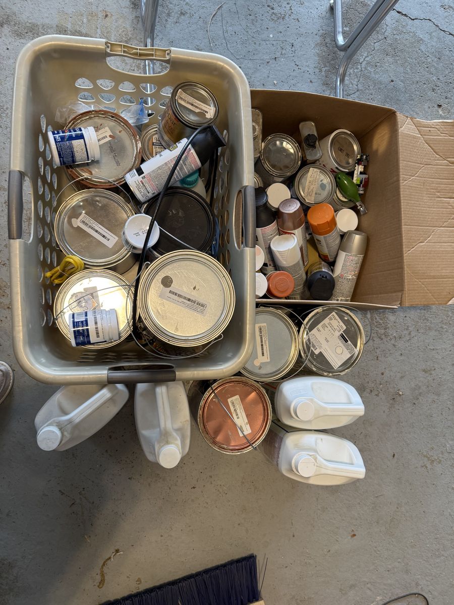 FREE PAINT/spray Paint/cleaners