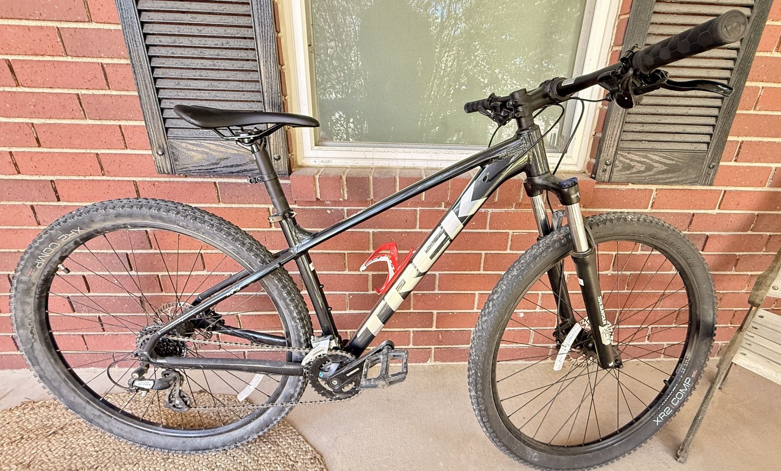 Trek Marlin 5 Medium Frame Mountain Bike