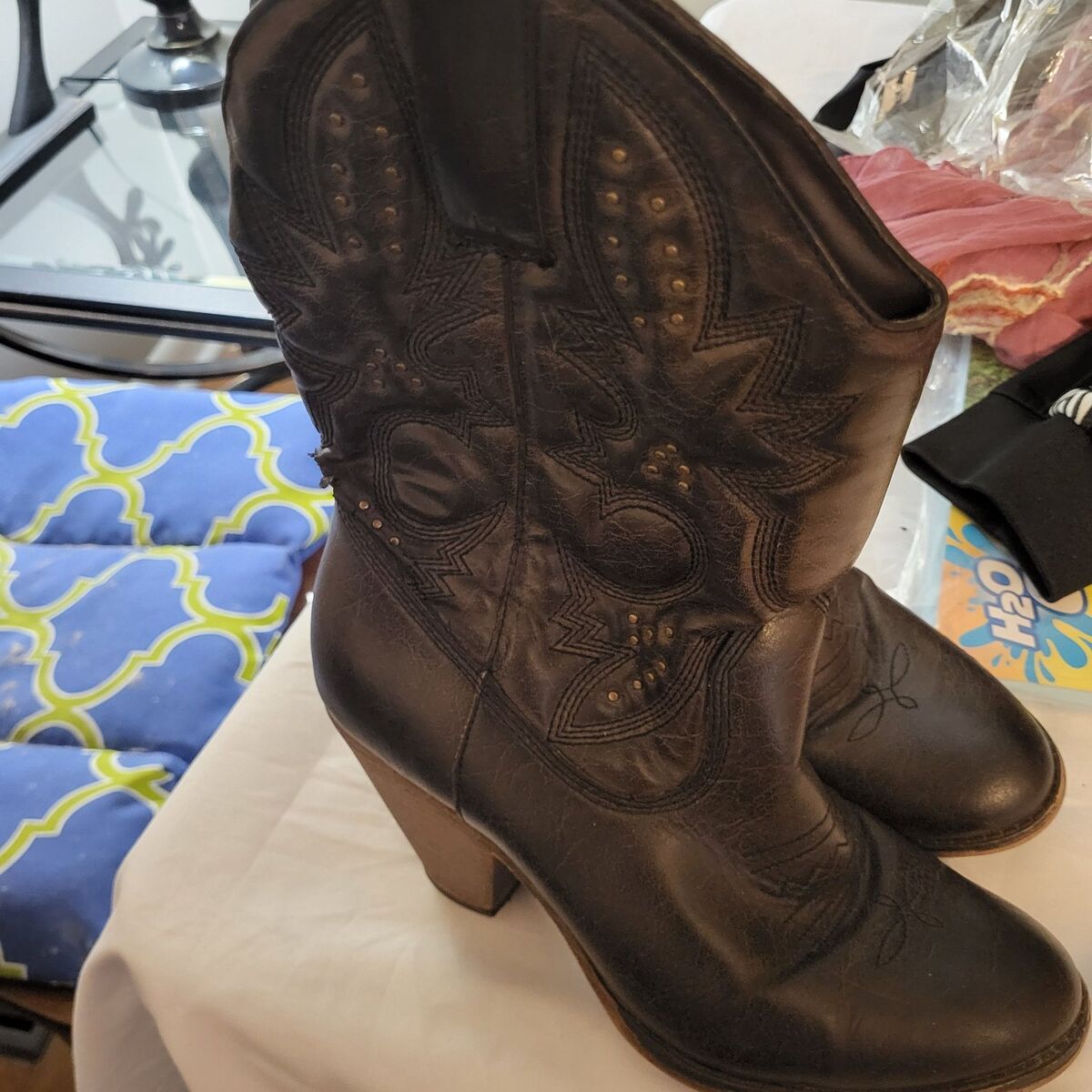 Ladies Size 9 Boot