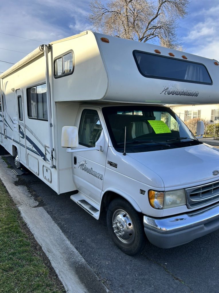 2001 29ft  Coachman leprechaun Diesel