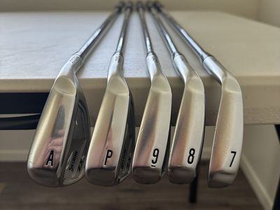 Srixon ZX4 MKII Iron Set 7-AW graphite shaft