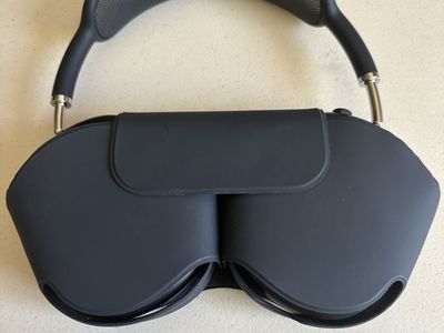 AirPods Max (Excellent Condition)