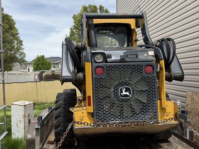 John Deere 318E