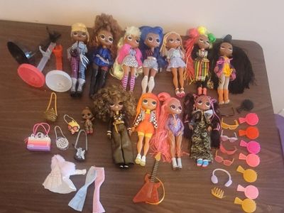 Lot of LOL dolls and accessories