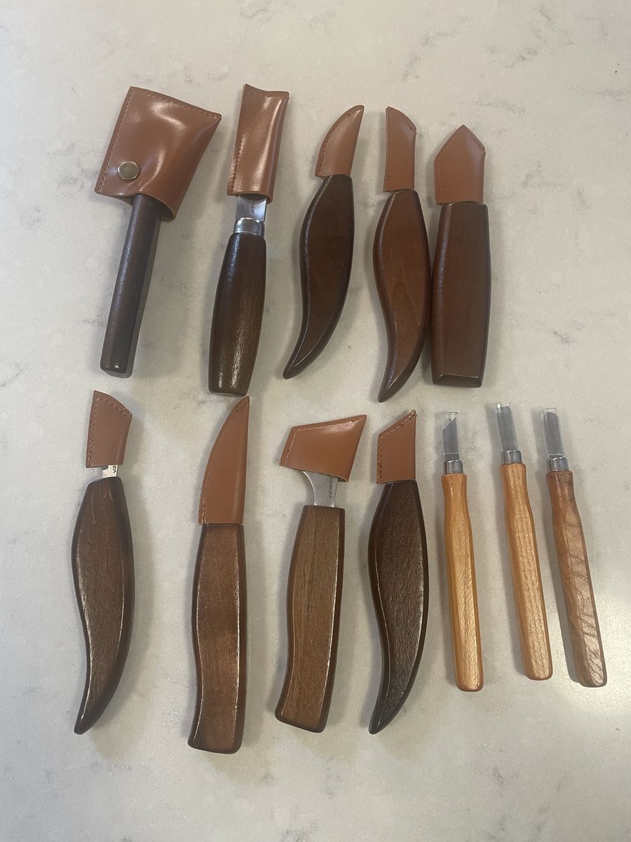 Wood Carving Tools Set - Assorted Knives & Gouges with wood handles and leather sheaths. Sharp!