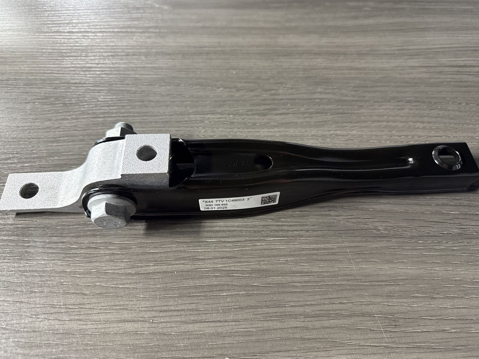 Volkswagen Atlas Engine Suspension Forward Mount Support Bracket 2018-2025