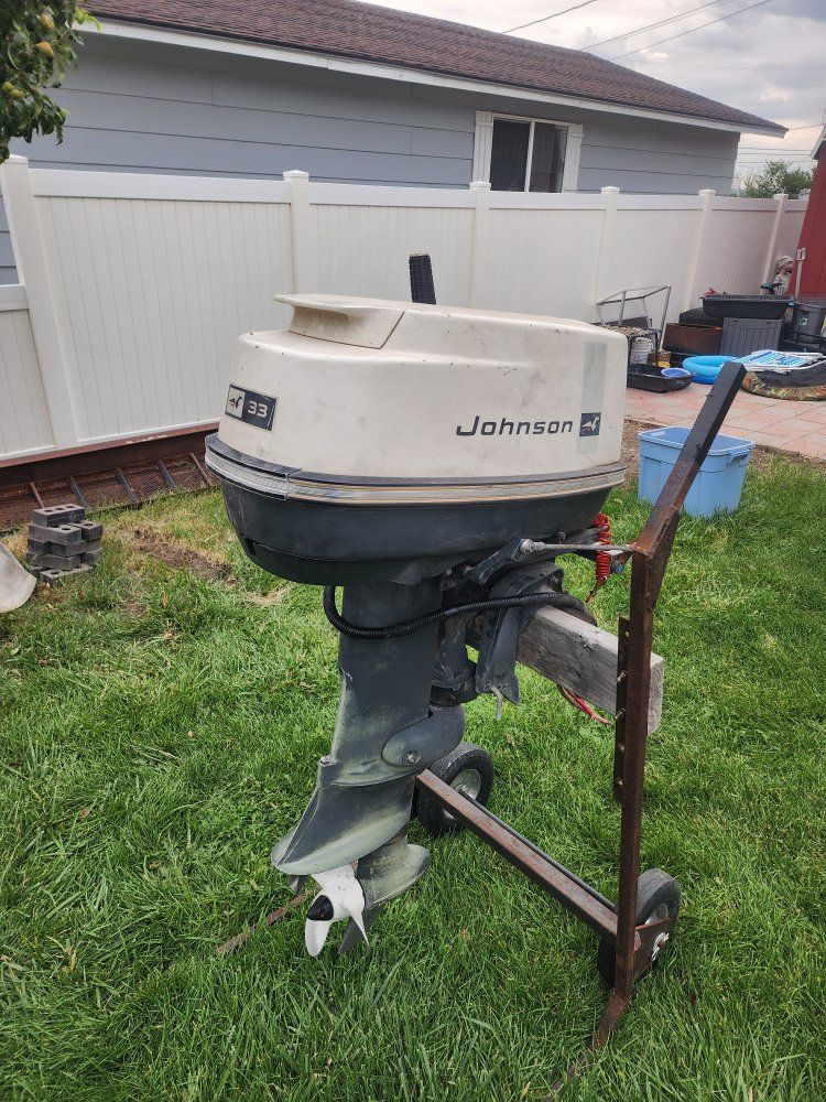 Johnson 33 HP Outboard Boat Motor with Tiller Handle
