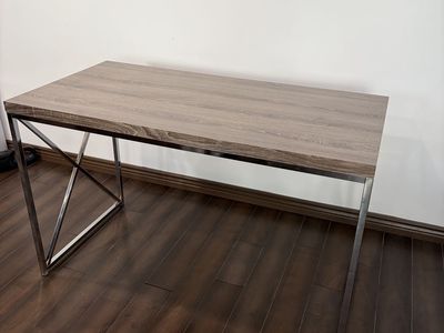 Lightweight Desk