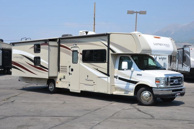 2017 Coachmen Leprechaun Class C Motorhome - 32ft Bunkhouse