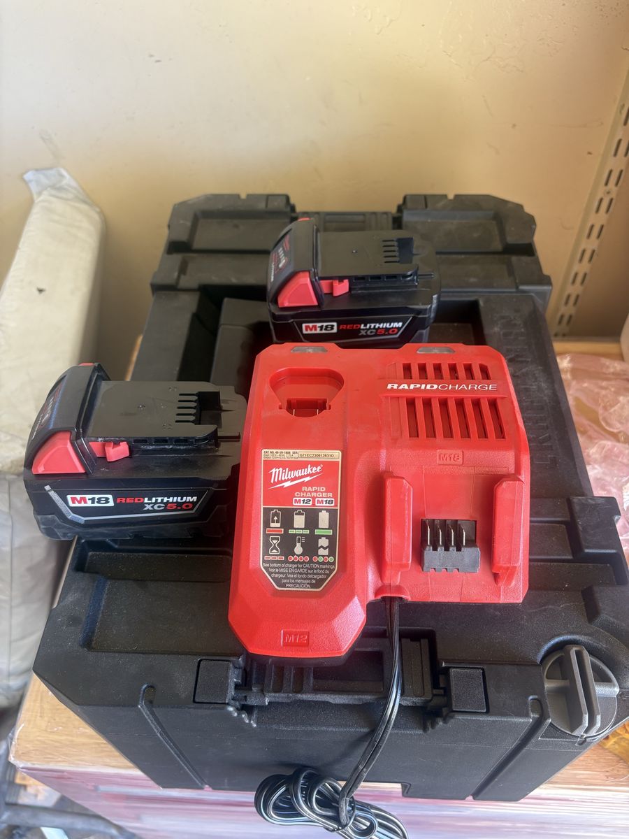 Milwaukee RapidCharger and 2-M18 XC5.0 batteries