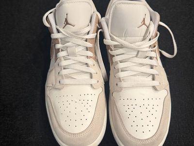 Nike Air Jordan 1 Low Men's Sneakers White Neutral Beige Suede size 11