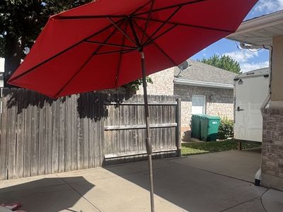 10’ Patio Umbrella with stand
