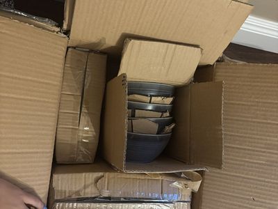 New 16-Piece Stoneware Dinnerware Set - Bowls and Plates and Mugs