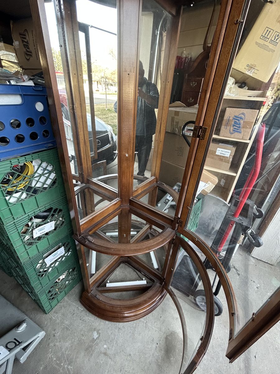 Vintage Pulaski Corner Curio Glass Display Cabinet