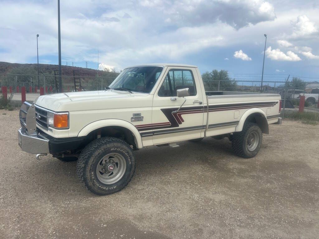 1990 Ford F-350 Base