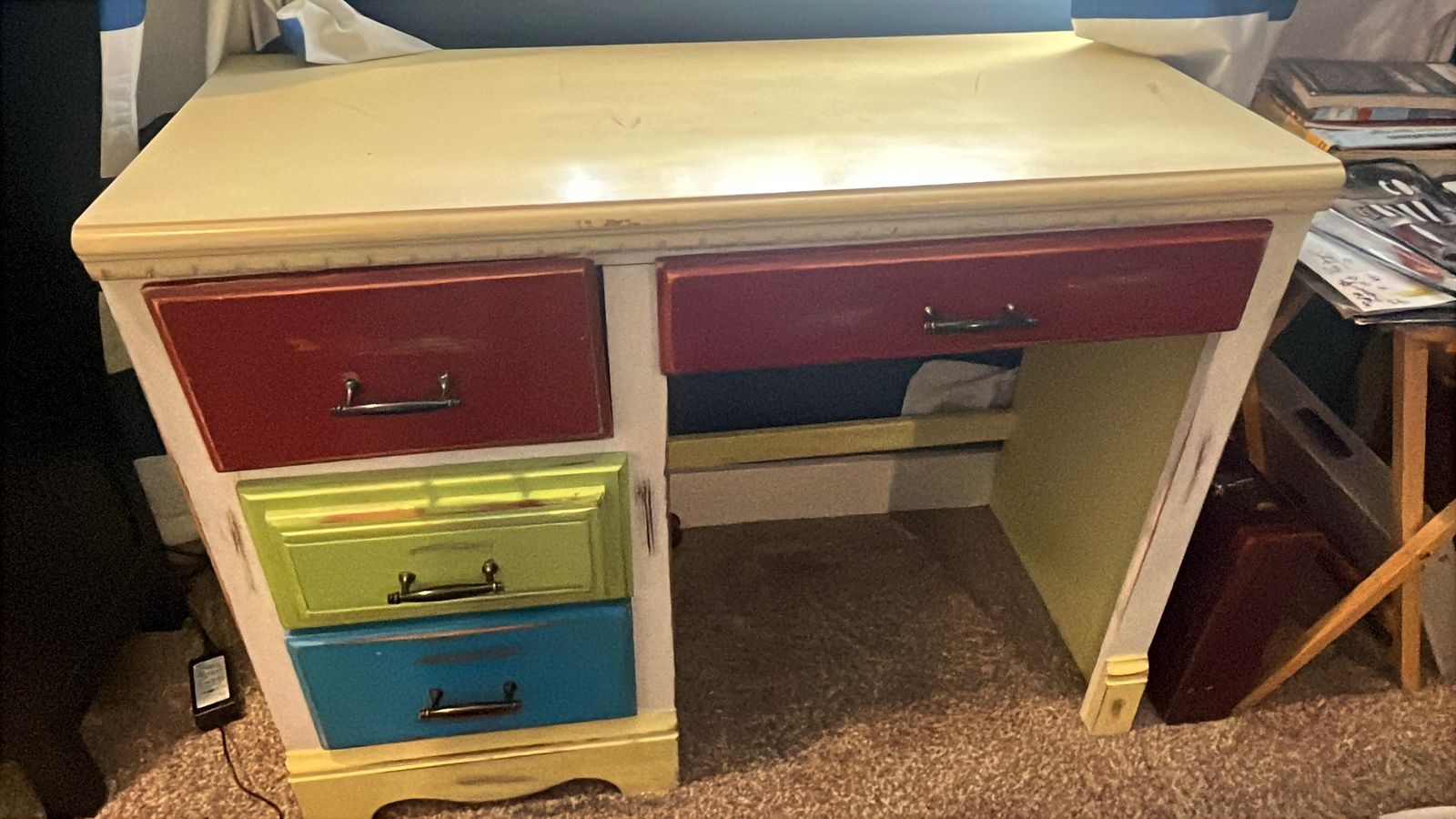 Cute desk