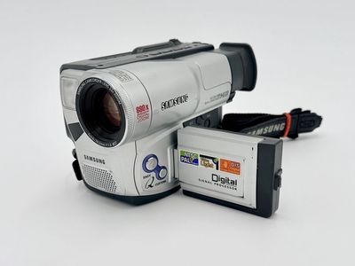Samsung SCL906 Hi8 Camcorder