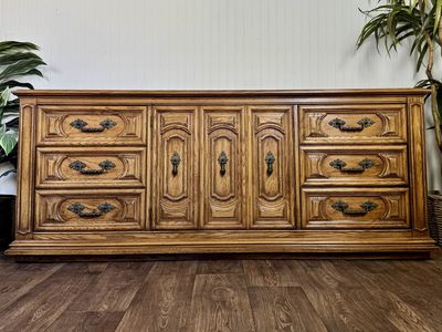 Vintage Thomasville Oak 9-Drawer Triple Dresser