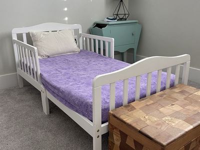 Toddler bed