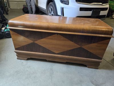 Caswell-Runyan Cedar Chest