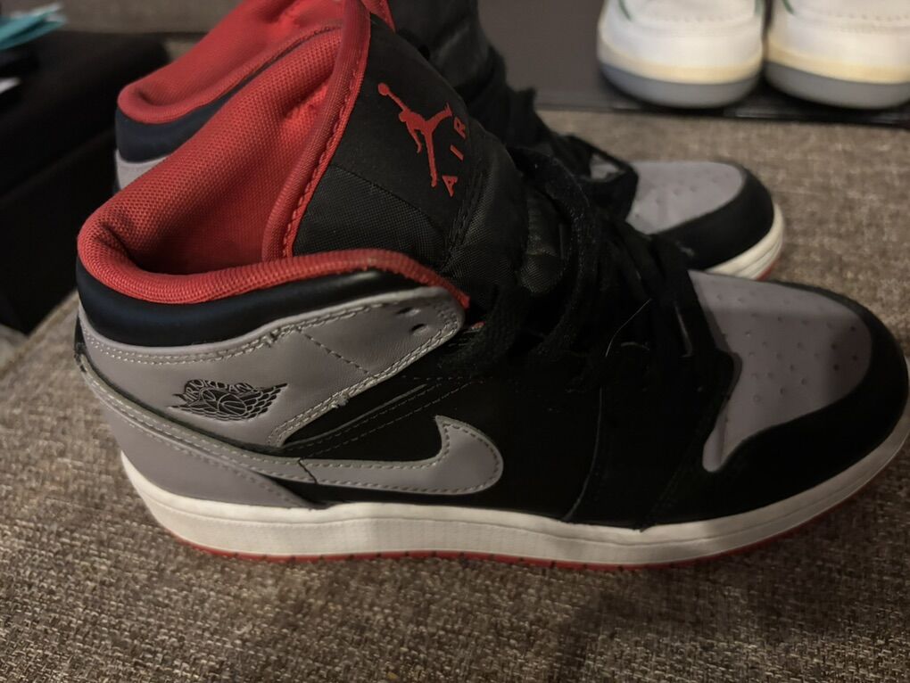 Nike Air Jordan  Mid 1  BlackGrey,Red Youth Size 6