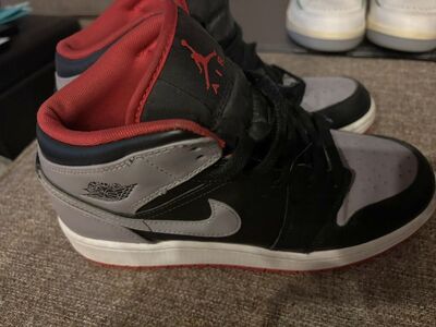 Nike Air Jordan Mid 1 BlackGrey,Red Youth Size 6