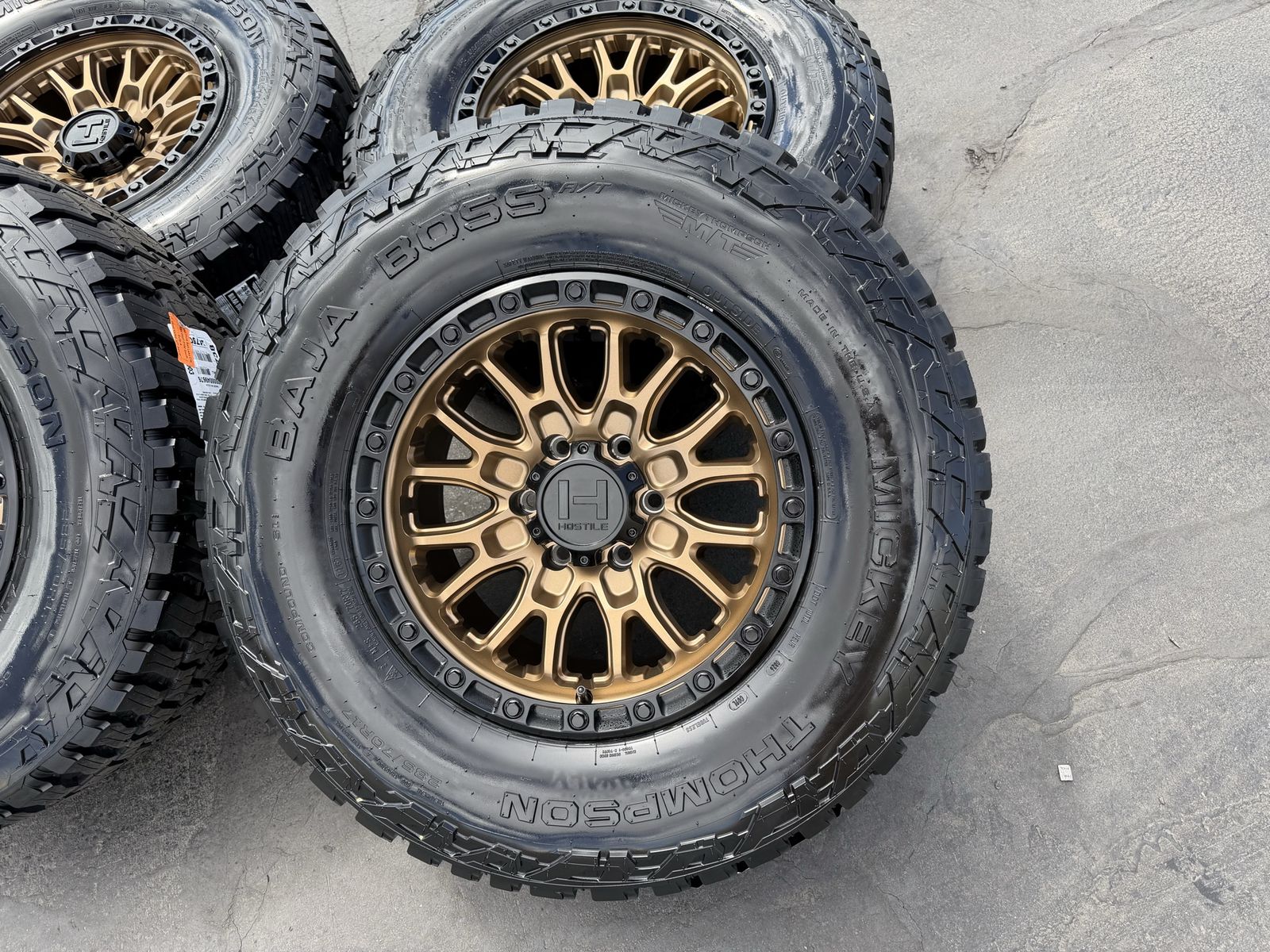 17" Hostile H135 6 Lug 6x5.5 | 6x139 33 Mickey 285