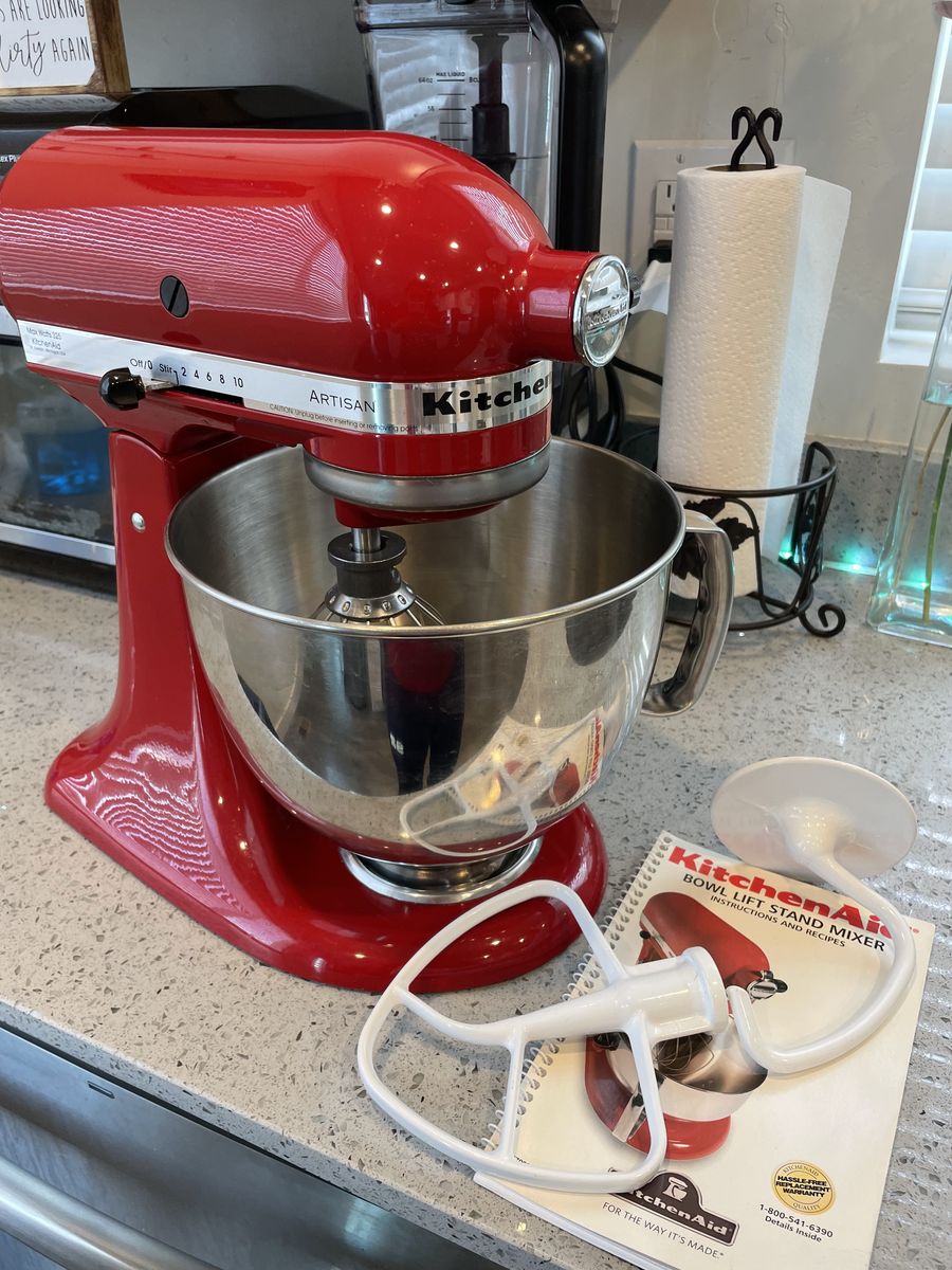 Artisan Kitchenaid 5 Quart Tilt Head Mixer