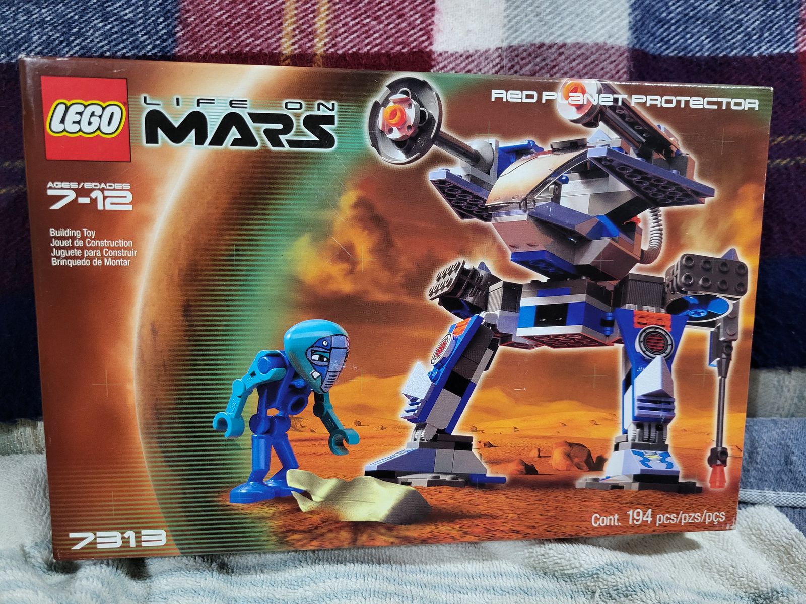 LEGO MARS  RED PLANET PROTECTOR  2001 ISSUE
