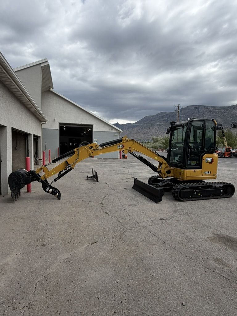 Cat 303.5 Mini Excavator Rental – Dig, Grade & Load with 35 Class Power