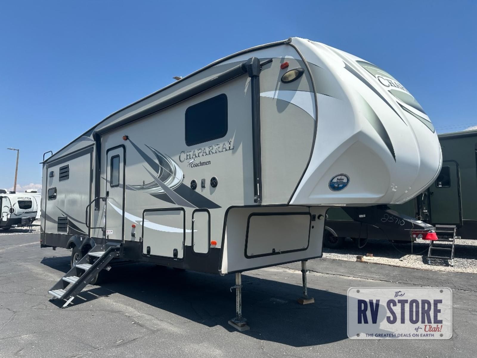 2020 Coachmen RV Chaparral 27RKS Fifth Wheel Front Bedroom|Rear Kitchen
