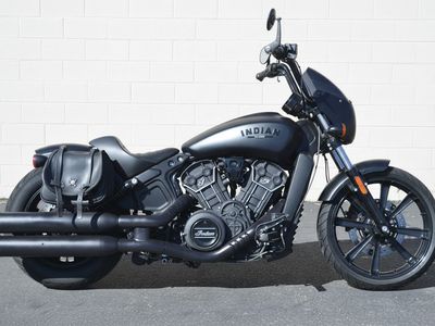 2023 Indian Scout Rogue Bobber - ONLY 3,200 MILES!