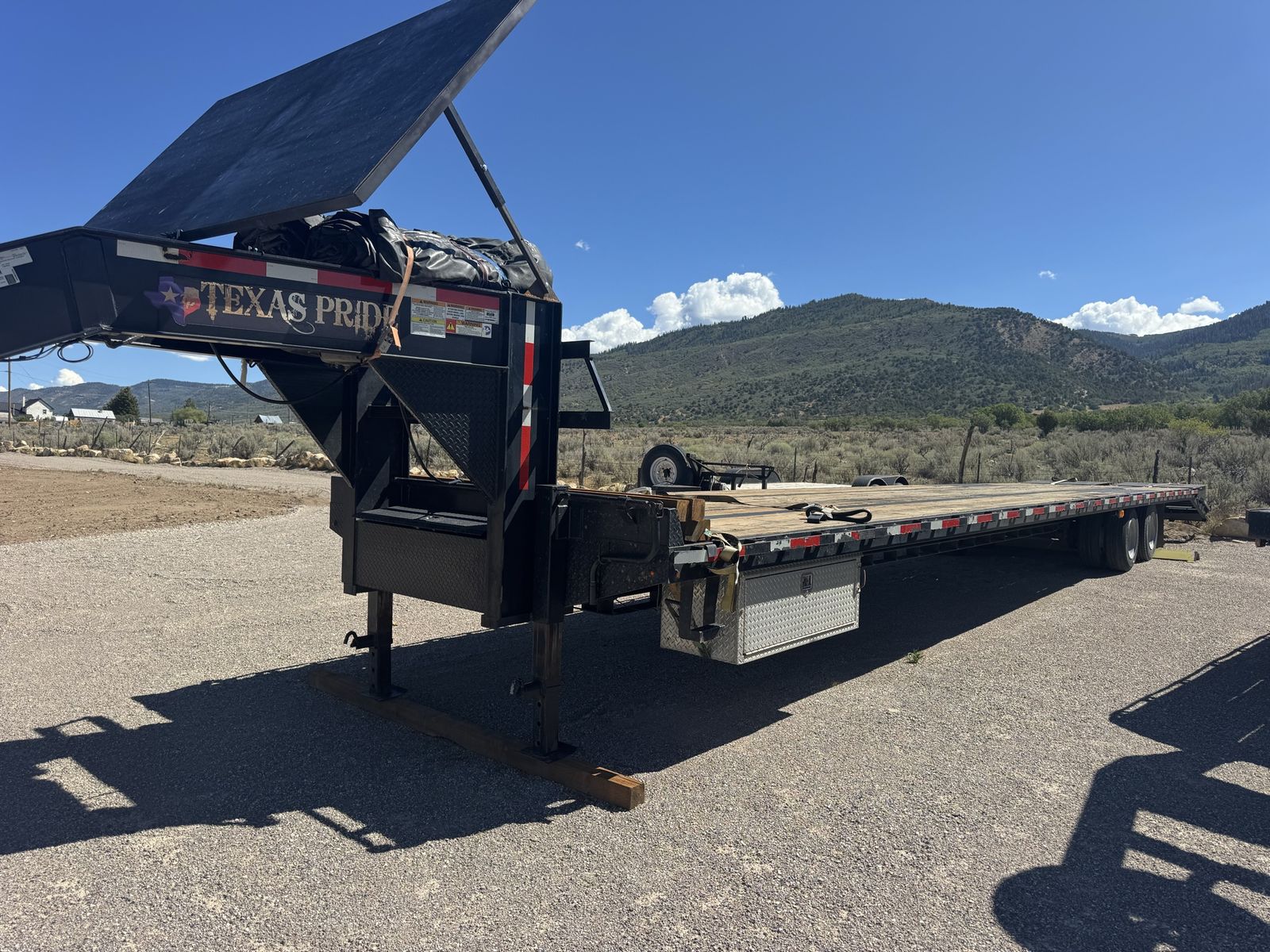 Texas Pride Gooseneck Flatbed Trailer - Heavy Duty Utility Hauler