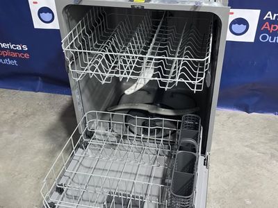 GE Dishwasher - Front Control - Plastic Tub - Dry Boost - Unit C7