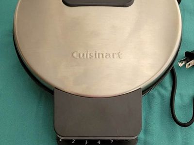 Cuisinart Classic Waffle Maker WMR-CAFR Refurbished