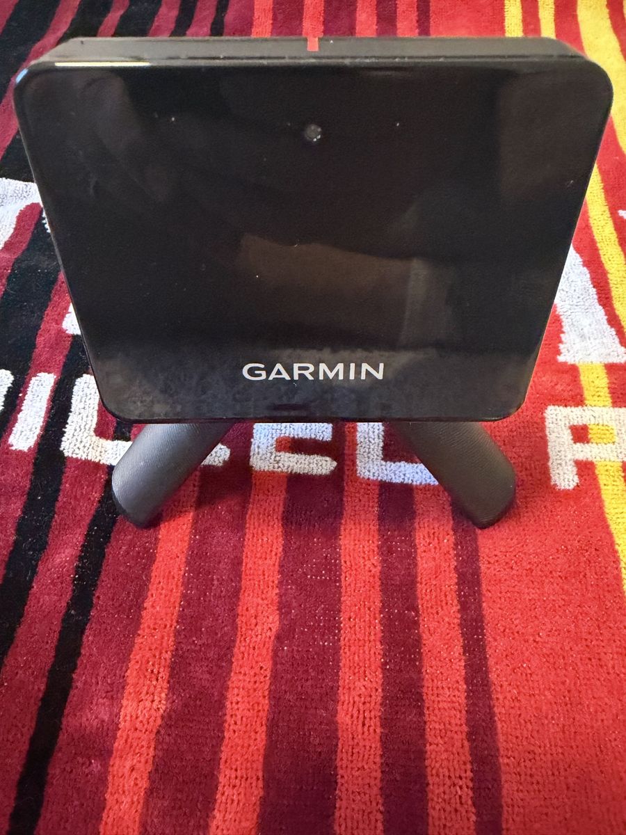 Garmin R10 portable lunch monitor