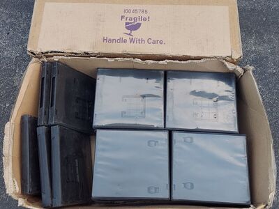 Lot of 2 Boxes 79 pcs of Nintendo ds game case