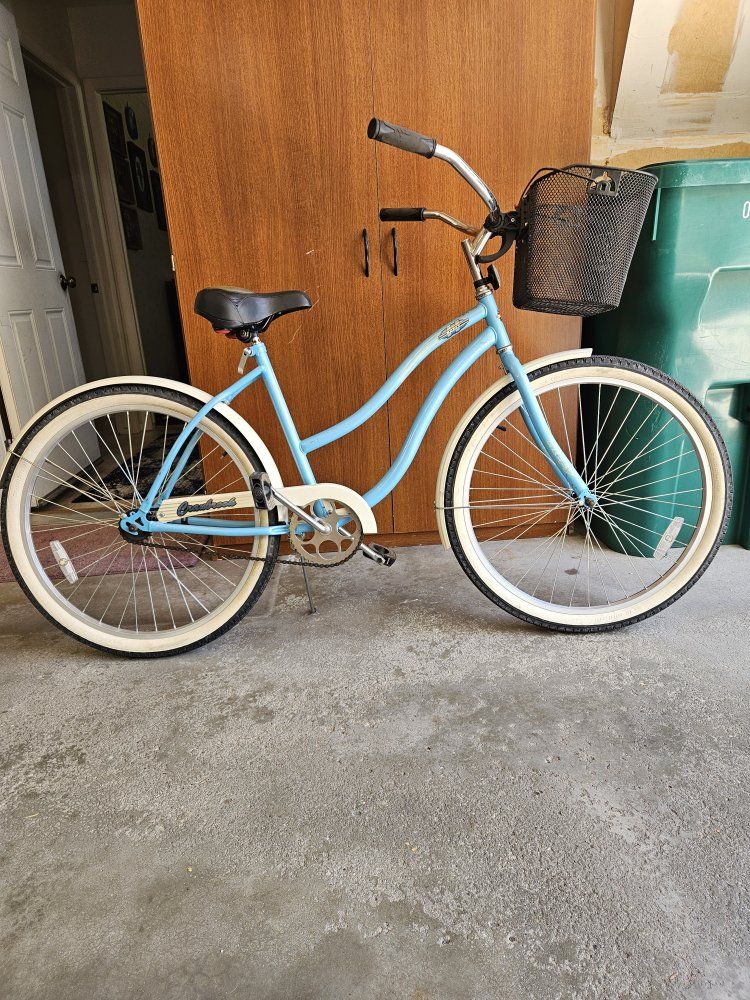 Huffy beach cruiser