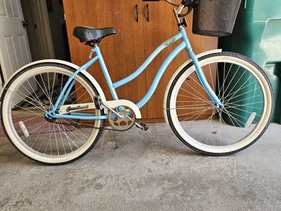 Huffy beach cruiser