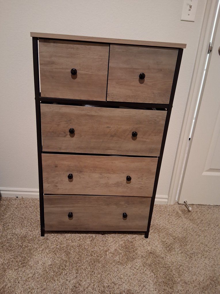 Main image 3