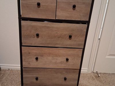 Or best offer. Bedroom Set: Full Bed mattress,small Dresser, 2 Nightstands, Lamps