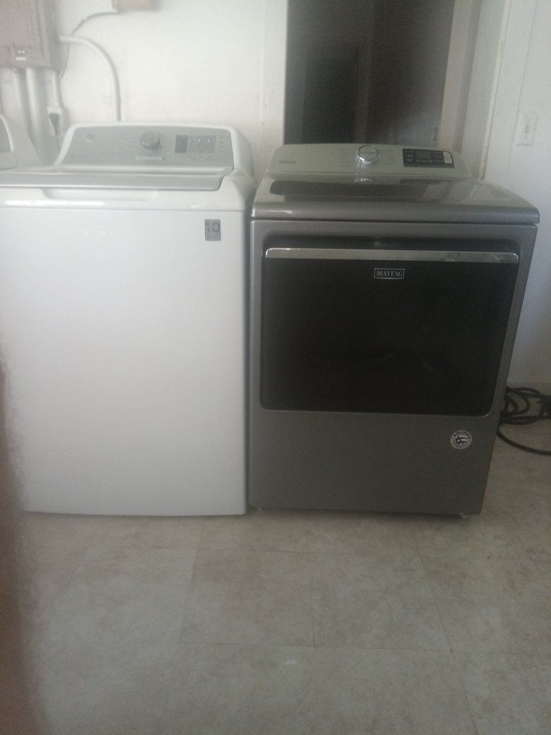 Maytag Metallic Slate Dryer and GE White Top Load Washer Set