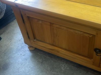 Wooden Coffee Table with Storage Compartment