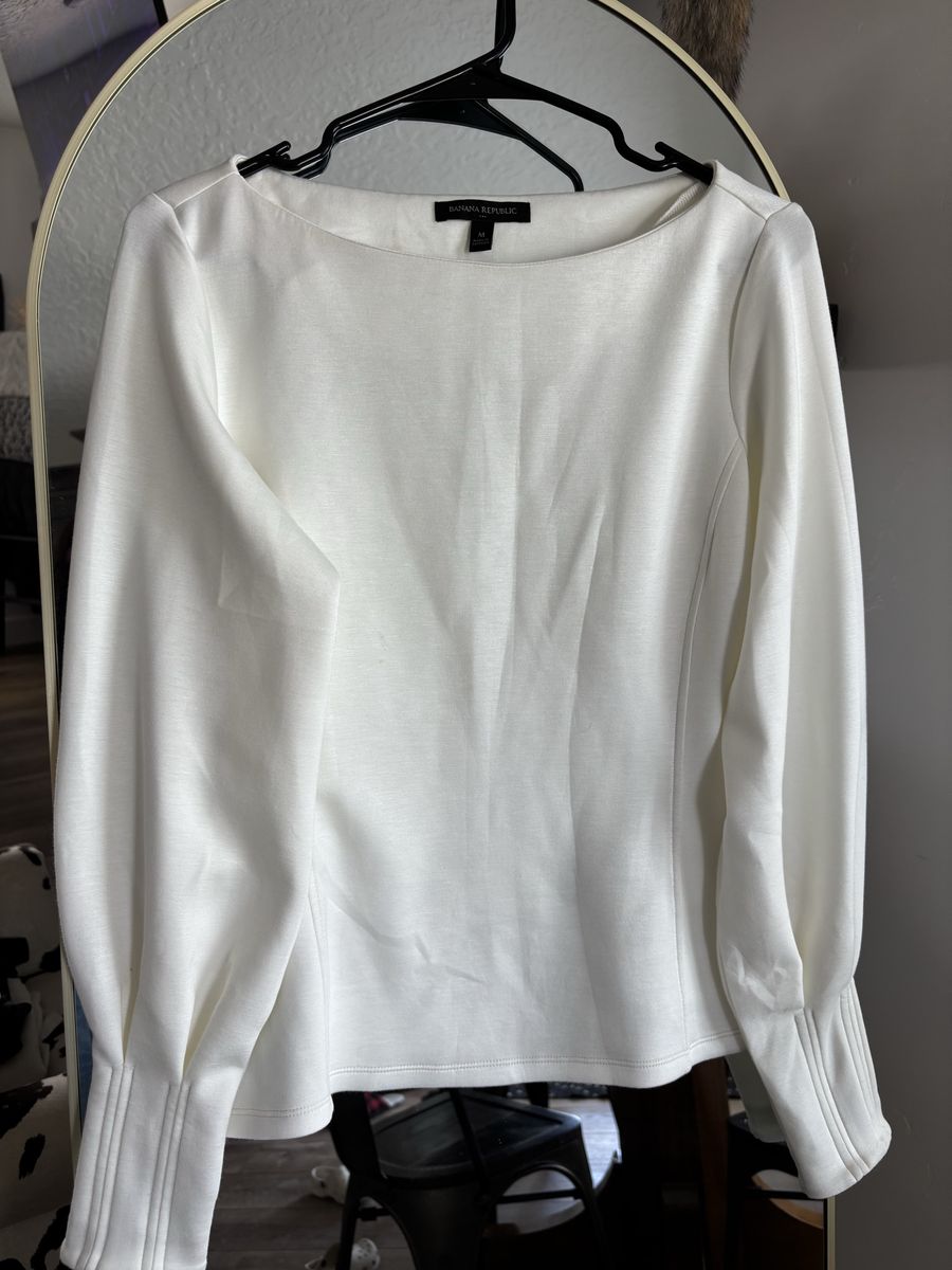White longsleeve top