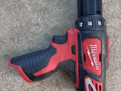 Milwaukee 12V Cordless 3/8 in. Drill Driver