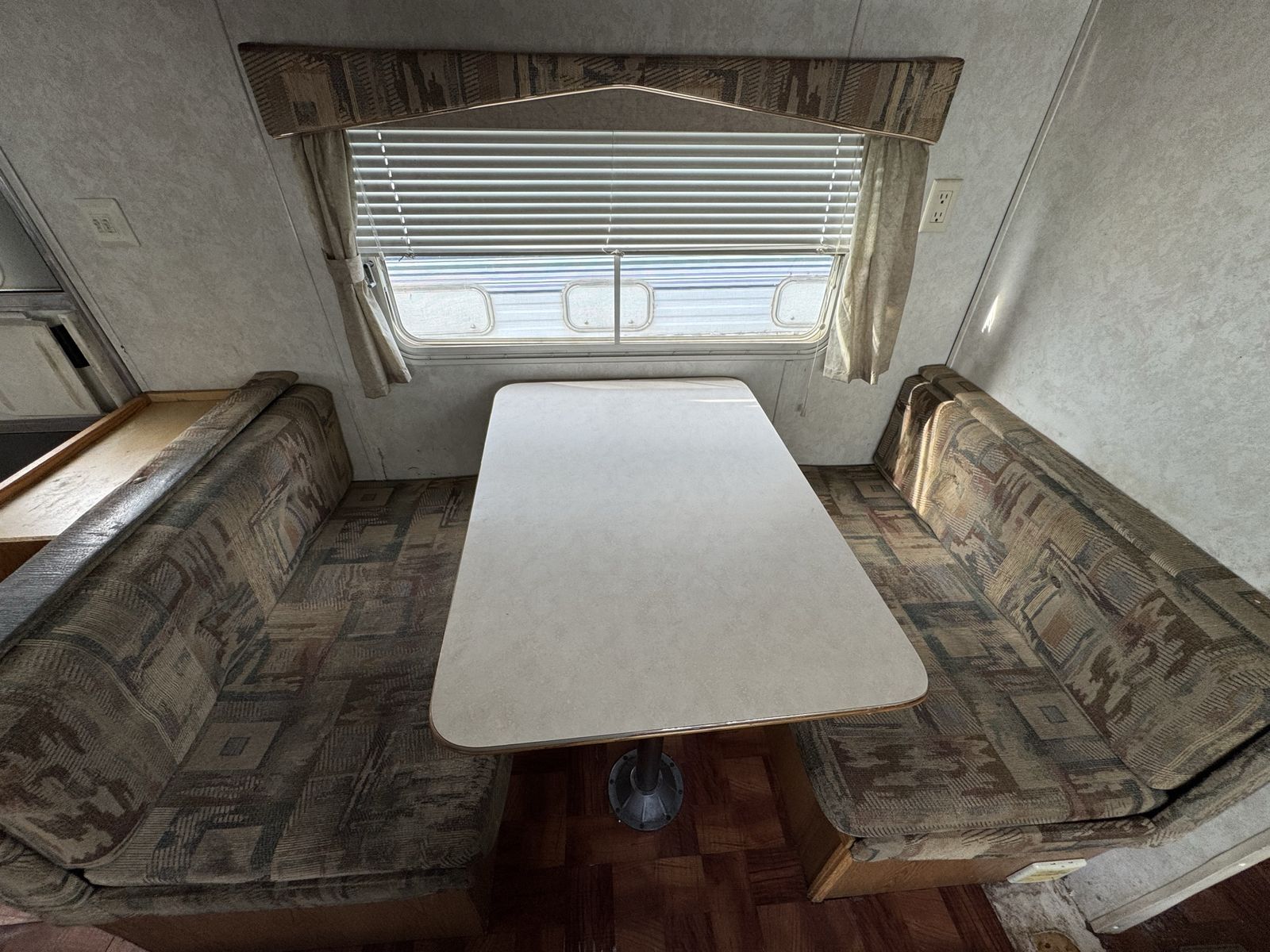Main image 6