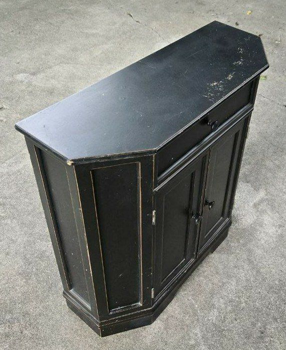 Main image 3