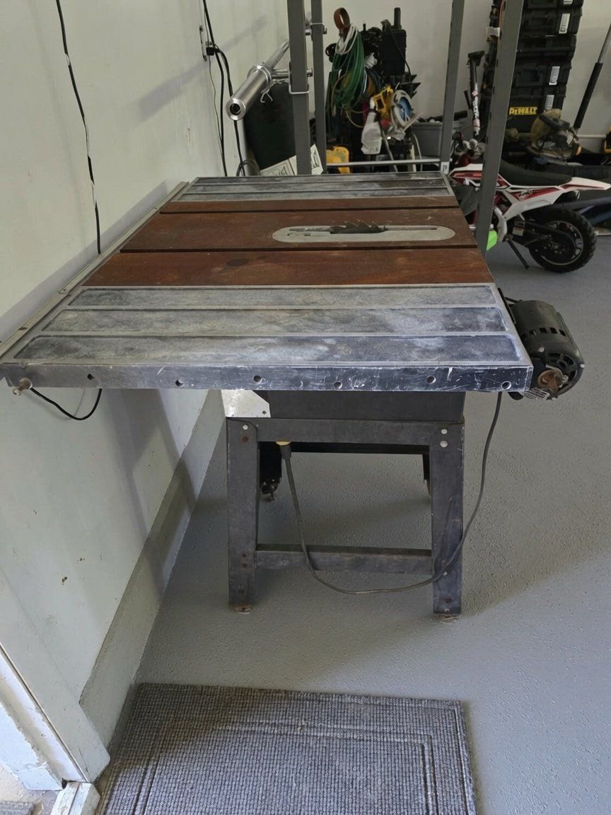 Craftsman Table Saw, Heavy-Duty Cast Iron Top, Working Condition