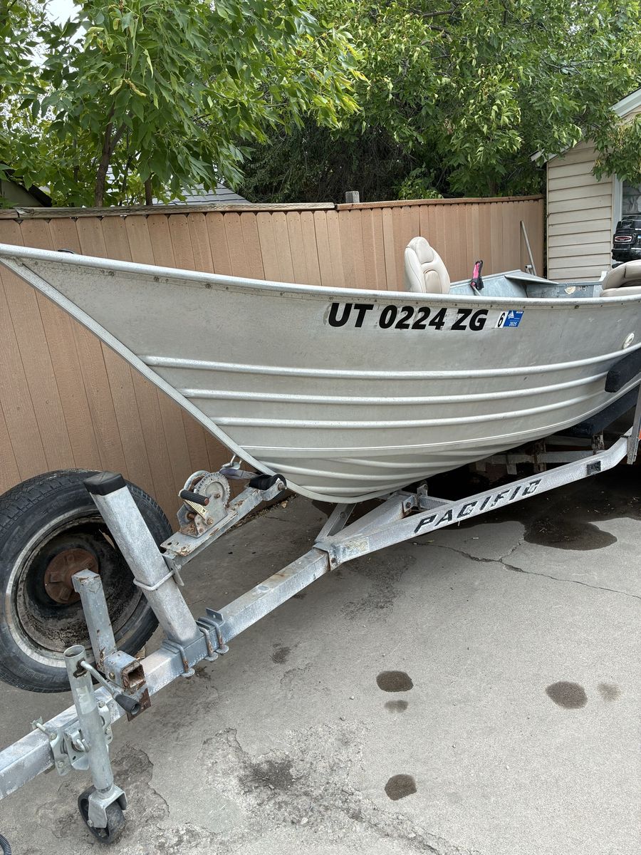 16foot Aluminum boat