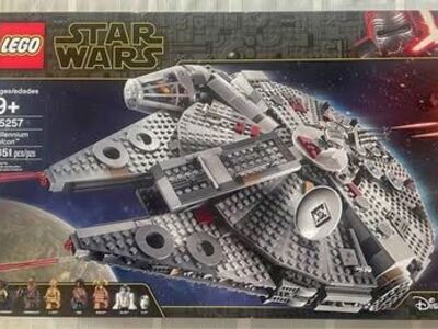 Lego Star Wars Millenium Falcon 75257 Retired